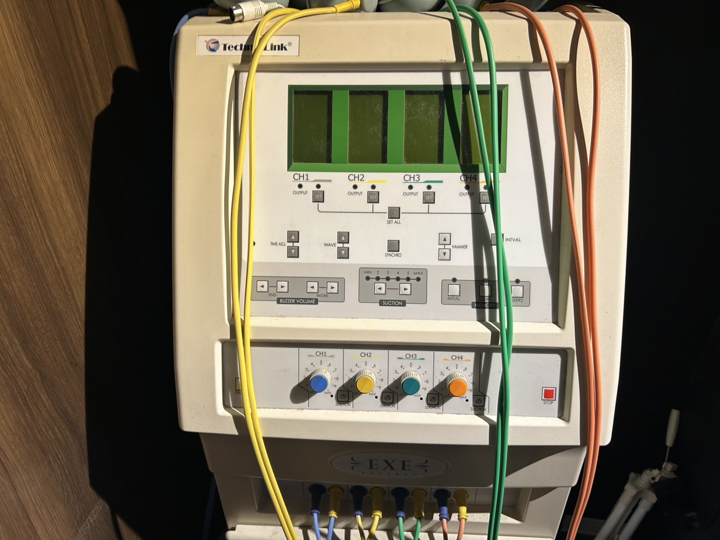 電気で筋収縮をを促す機械EMSについて紹介！